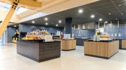 HU gebouw Koningsbergerstraat eigentijds en duurzaam