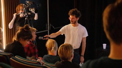 Podium krijgt geld voor internationaal programma!