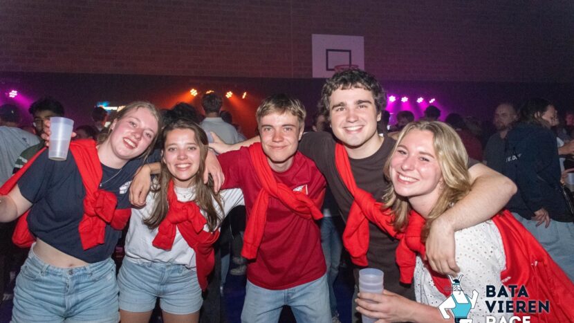 ce7ccb62-d122-4043-b279-7834f0064bc5