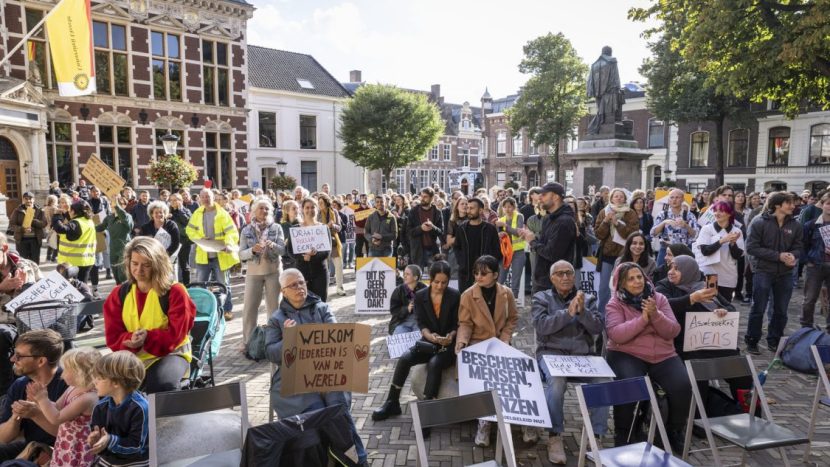 Utrechters demonstreren op Domplein tegen ‘schrijnende’ situatie in Ter Apel