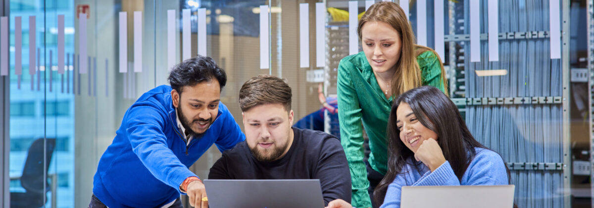 20211112_HBO-ICT-Voltijd_T8A3937_CC_4000x2000 webformaat - HU web